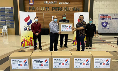 Yayasan MRCB Contributes 3,000 Iftar Meal Boxes to The Frontliners and Underprivileged Communities