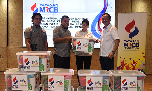 Yayasan MRCB Hands Over 300 Family Hygiene Kits to IMARET